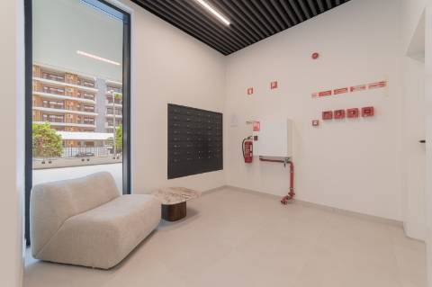 Apartamento T4 novo a estrear com terraço panorâmico e vista Tejo em Miraflores - Oeiras