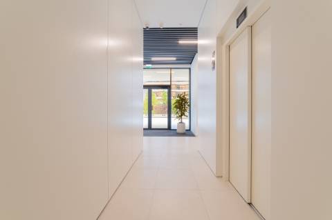 Apartamento T4 novo a estrear com terraço panorâmico e vista Tejo em Miraflores - Oeiras