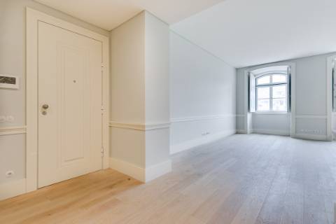 Apartamento T2 para venda na Praça Dom Pedro IV