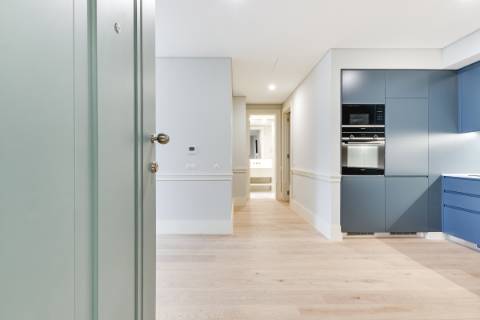 Apartamento T2 para venda na Praça Dom Pedro IV