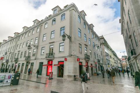 Apartamento T2 para venda na Praça Dom Pedro IV