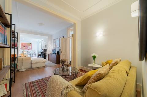 Apartamento T3 na Latino Coelho