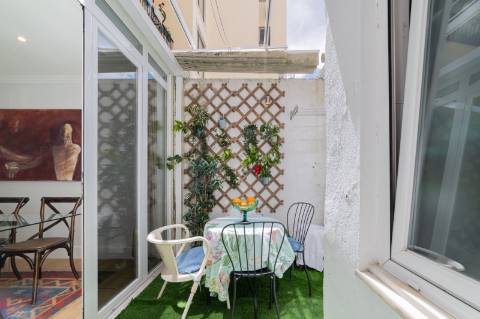 Apartamento T3 na Latino Coelho