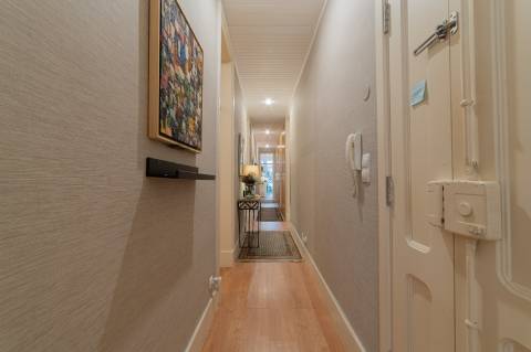 Apartamento T3 na Latino Coelho