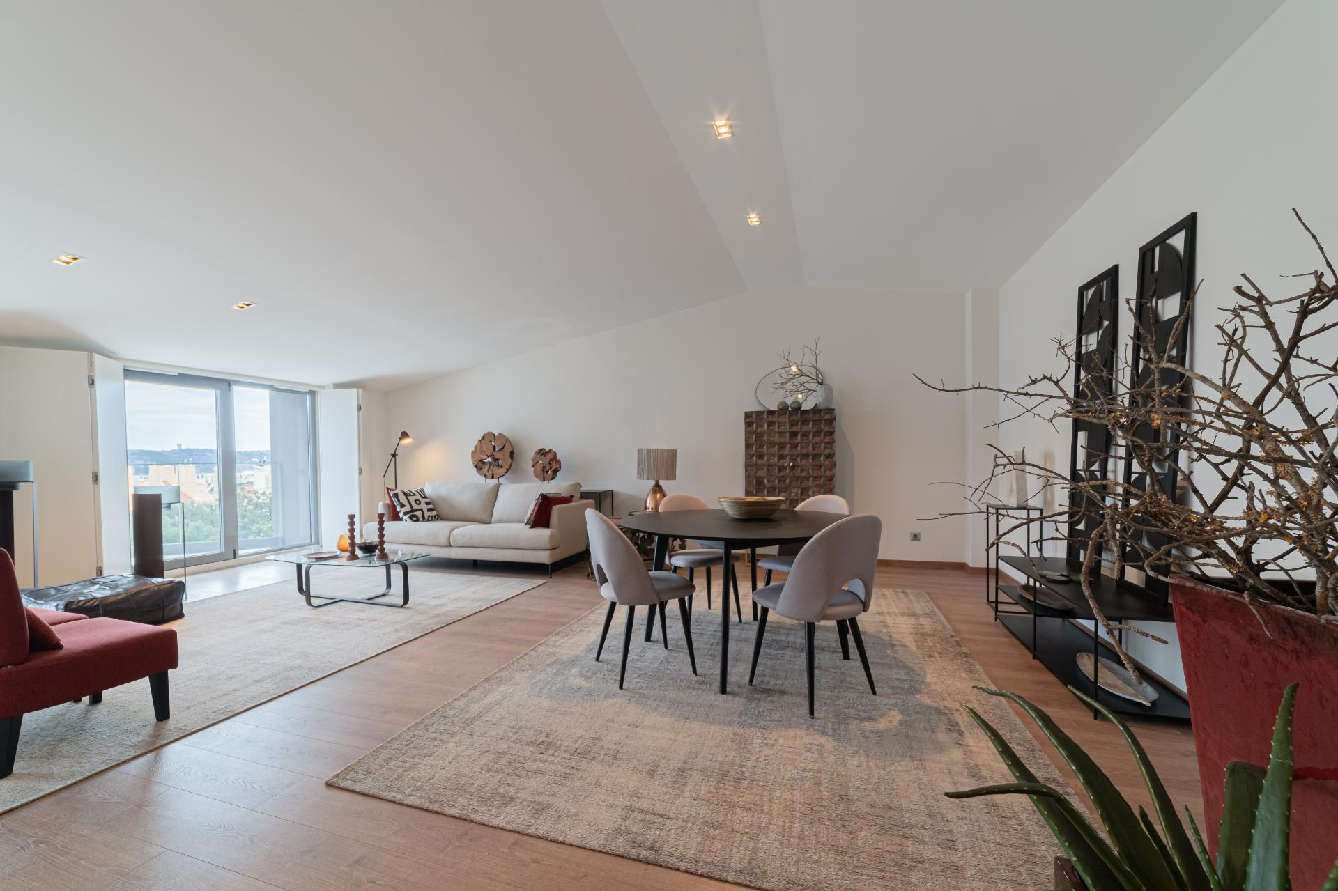 Apartamento T3 em Alcântara
