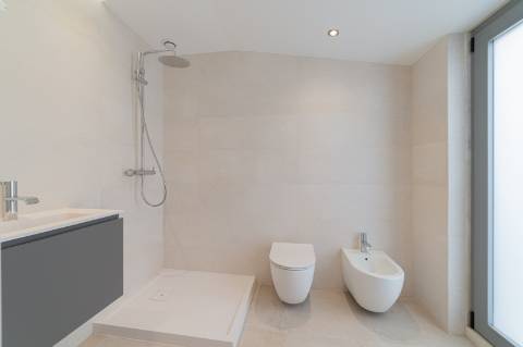 Apartamento T3 em Alcântara