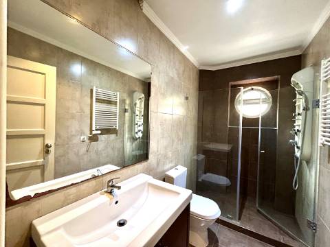 Apartamento T1 para arrendamento - Campo de Ourique