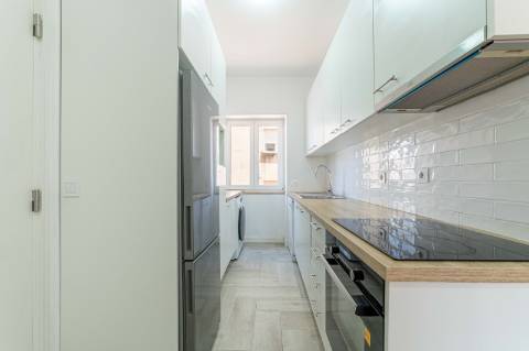 Apartamento T3 em Alcantara para arrendar