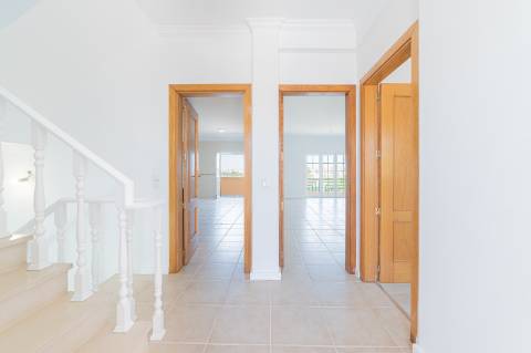 Moradia T4 com piscina