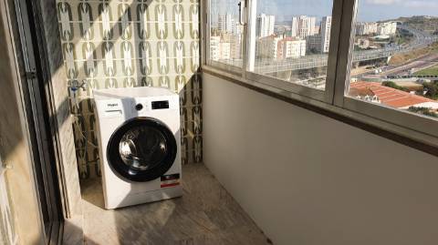 Apartamento T1 para arrendamento, no Lumiar, Lisboa.