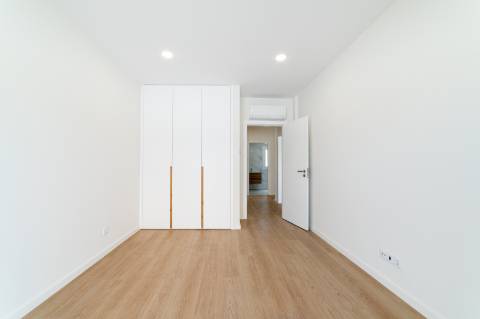 Moradia Exclusiva de Arquitetura Contemporânea, Conforto, Elegância e Localização de Excelência