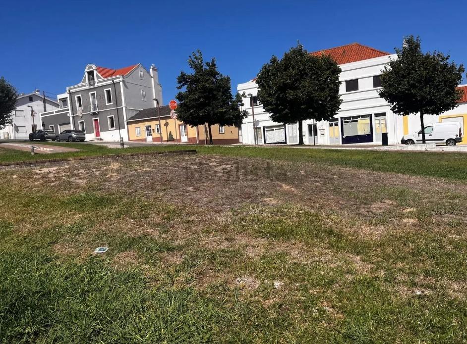Terreno para construção de 11 frações habitacionais