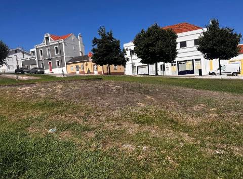 Terreno para construção de 11 frações habitacionais