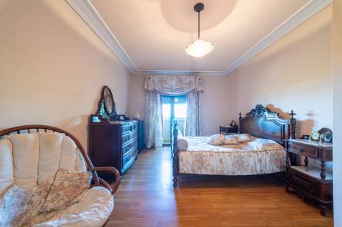 Exclusivo Apartamento T5 no Real Forte com Vista Panorâmica sobre o Rio Tejo