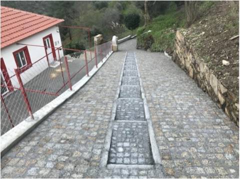 Moradia Encantadora a Minutos da Foz do Rio Távora: Vistas Fantásticas e Potencial de Ampliação