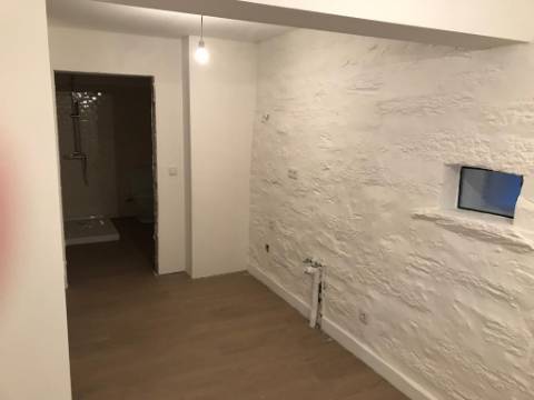 Moradia Encantadora a Minutos da Foz do Rio Távora: Vistas Fantásticas e Potencial de Ampliação