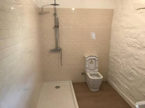 Moradia Encantadora a Minutos da Foz do Rio Távora: Vistas Fantásticas e Potencial de Ampliação