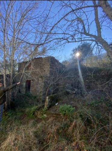 Ruínas com Vista Deslumbrante sobre o Rio Douro: Oportunidade Única para Segunda Habitação ou Alojamento Local