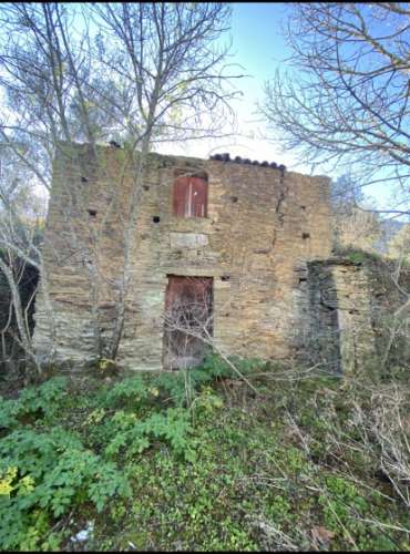 Ruínas com Vista Deslumbrante sobre o Rio Douro: Oportunidade Única para Segunda Habitação ou Alojamento Local