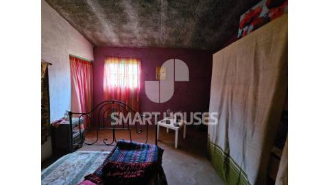 Terreno com 1462m2 junto a aldeia de Vale...