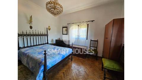 Moradia T2 em Vinhó (Arganil), com sótão, garagem...