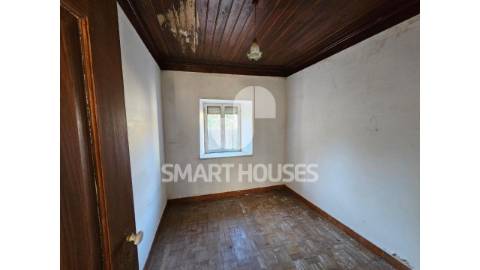 Moradia T2+1 em Paradela da Cortiça (Penacova),...