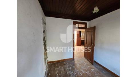 Moradia T2+1 em Paradela da Cortiça (Penacova),...