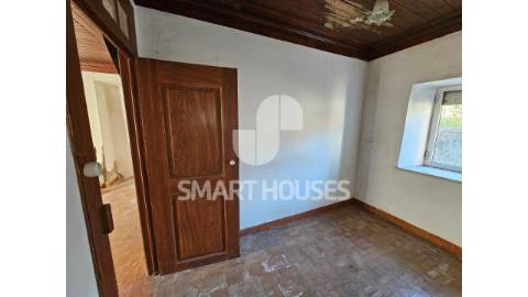 Moradia T2+1 em Paradela da Cortiça (Penacova),...