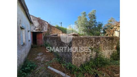 Moradia T2+1 em Paradela da Cortiça (Penacova),...