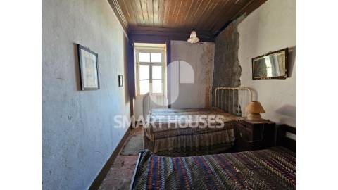 Moradia T3 na aldeia de Ázere (Tábua) com terraço...