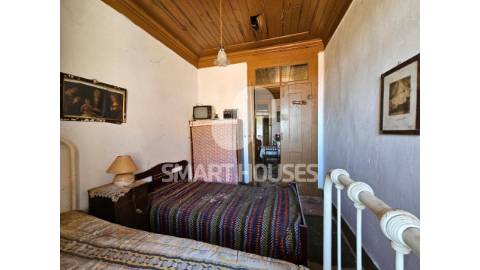 Moradia T3 na aldeia de Ázere (Tábua) com terraço...