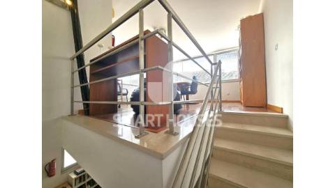 Escritório duplex localizado no centro de...