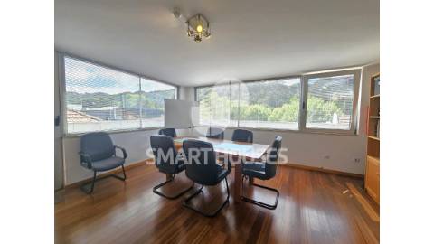 Escritório duplex localizado no centro de...