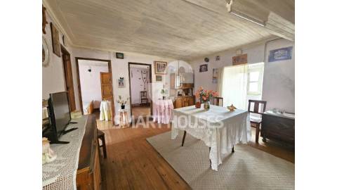 Moradia T4 em Mucelão c/pátio interior e terraço...