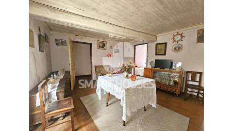 Moradia T4 em Mucelão c/pátio interior e terraço...