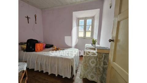 Moradia T4 em Mucelão c/pátio interior e terraço...