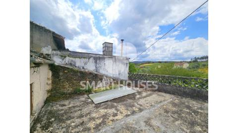 Moradia T4 em Mucelão c/pátio interior e terraço...