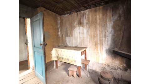 Encantadora Moradia T1+2 na aldeia de Sorgaçosa...