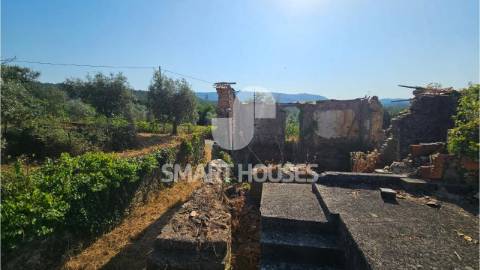 Moradia T3 para recuperar com terreno de 2.172m2...