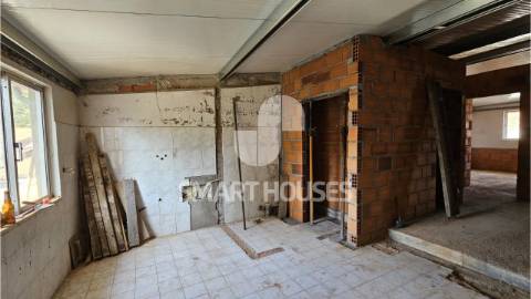 Prédio para recuperar no centro da vila de...