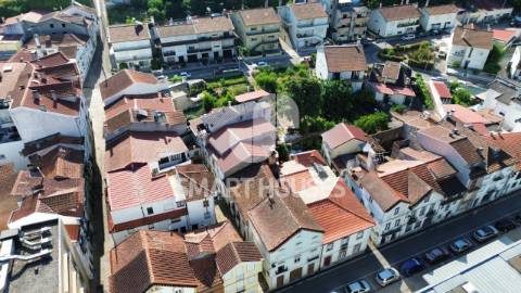 Prédio para recuperar no centro da vila de...