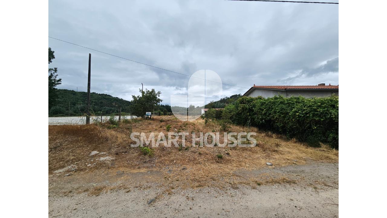 Terreno com área de 2.120m2, com vista sobre Vila...