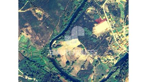 Terreno com área de 2.120m2, com vista sobre Vila...