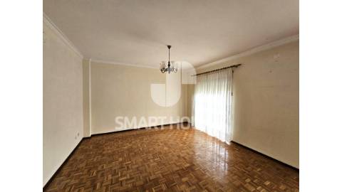 ARRENDA: Apartamento T3 com garagem em Arganil,...