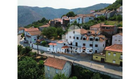 Moradia T6 em Torrozelas (Arganil) com anexos em...