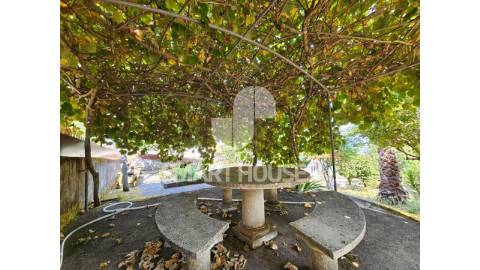 Moradia T6 em Torrozelas (Arganil) com anexos em...