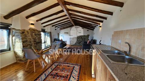 Arrenda-se: moradia T1+1 completamente renovada,...