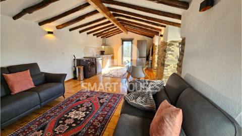 Arrenda-se: moradia T1+1 completamente renovada,...