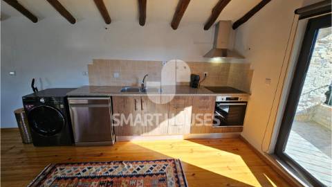 Arrenda-se: moradia T1+1 completamente renovada,...