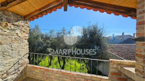 Arrenda-se: moradia T1+1 completamente renovada,...